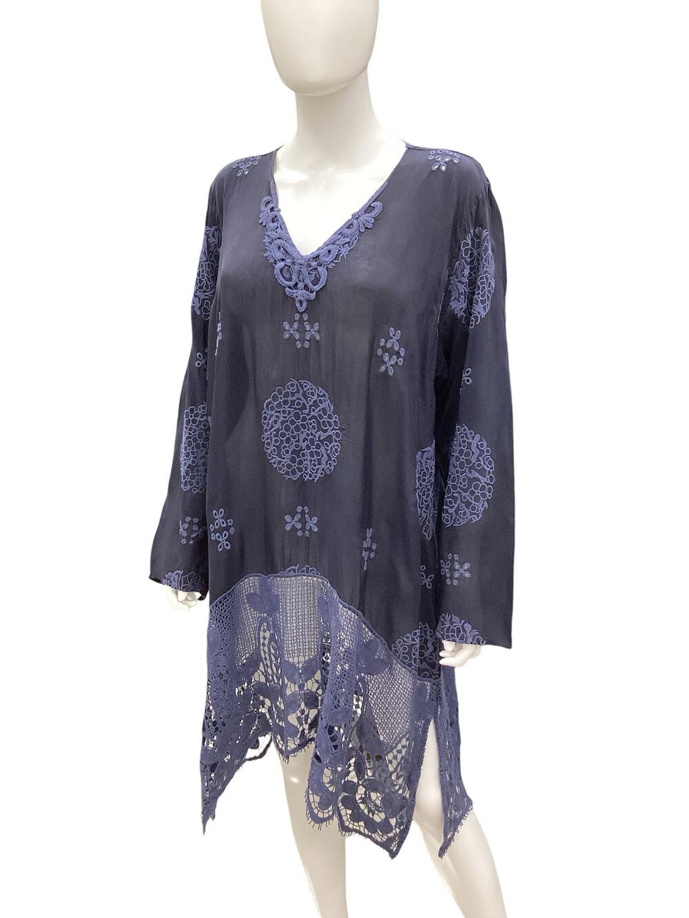 Johnny Was Top Women’s Size XL Oversized Tunic Embroidery Long Sleeve Navy Blue